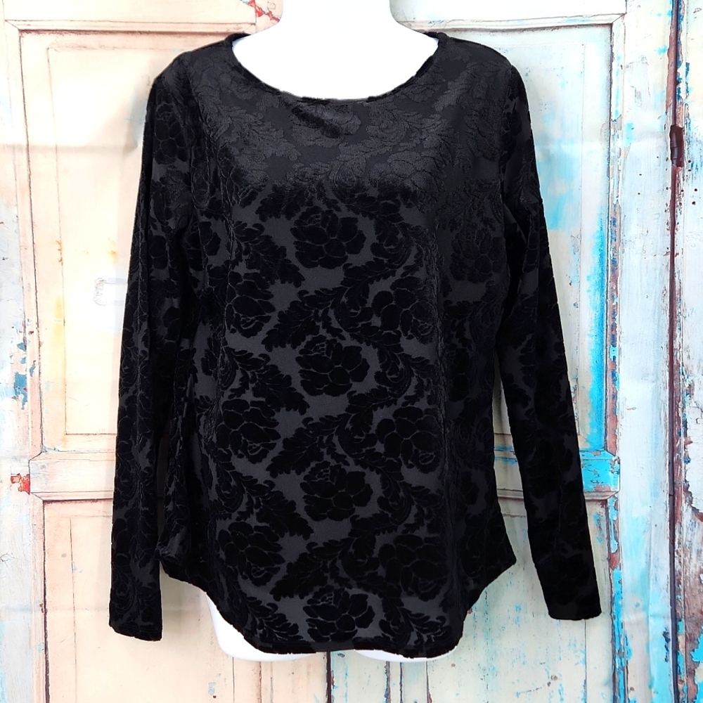 Sundance Bella Grace floral velvet lined top. - Picture 2 of 7